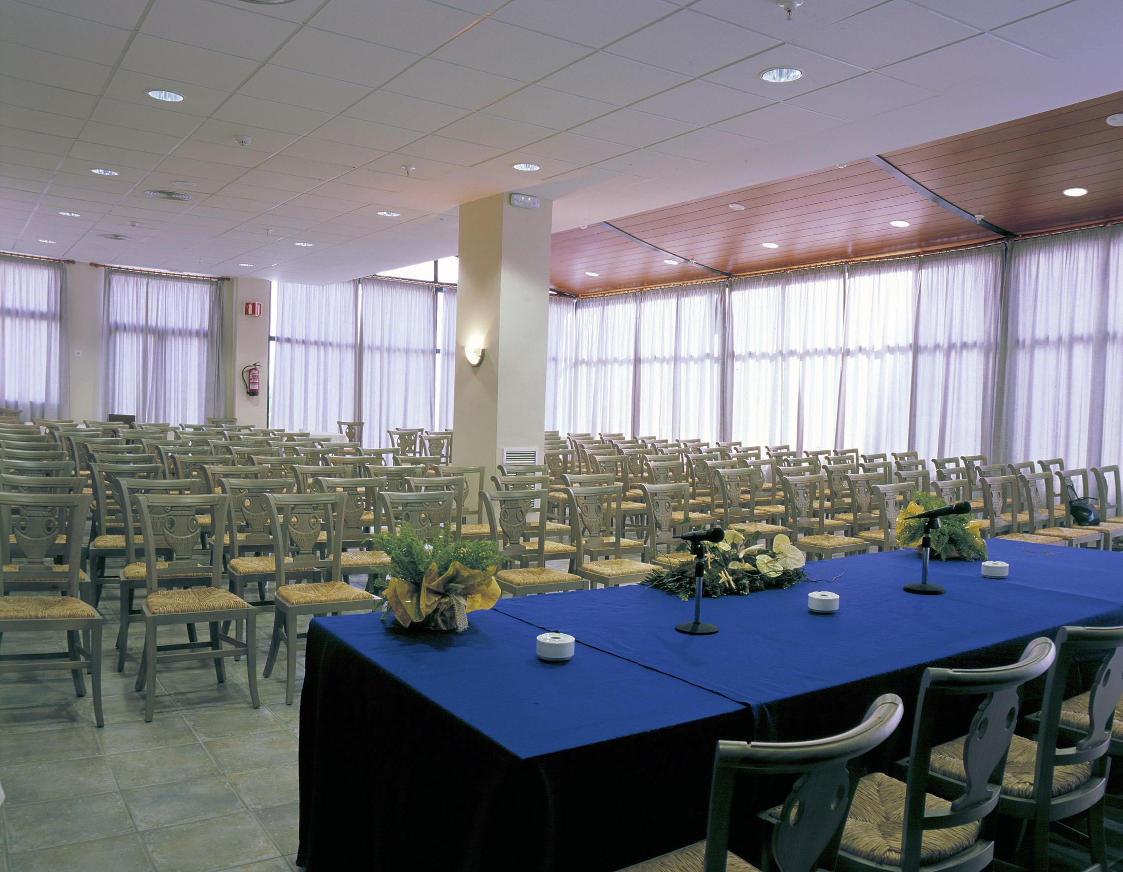 Hotel Rh Arena - 4*